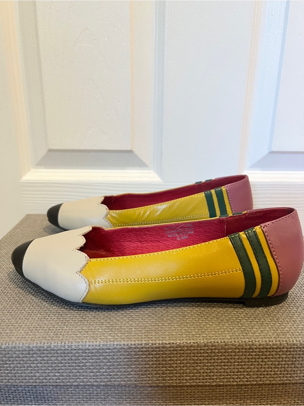 Size 5 1/2 Jeffrey Campbell Pencil Me In flats - Picture 5 of 10